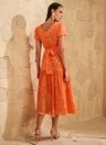 vestido-na-cor-laranja-marta-jany-pim