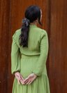 vestido-na-cor-verde-neila-jany-pim