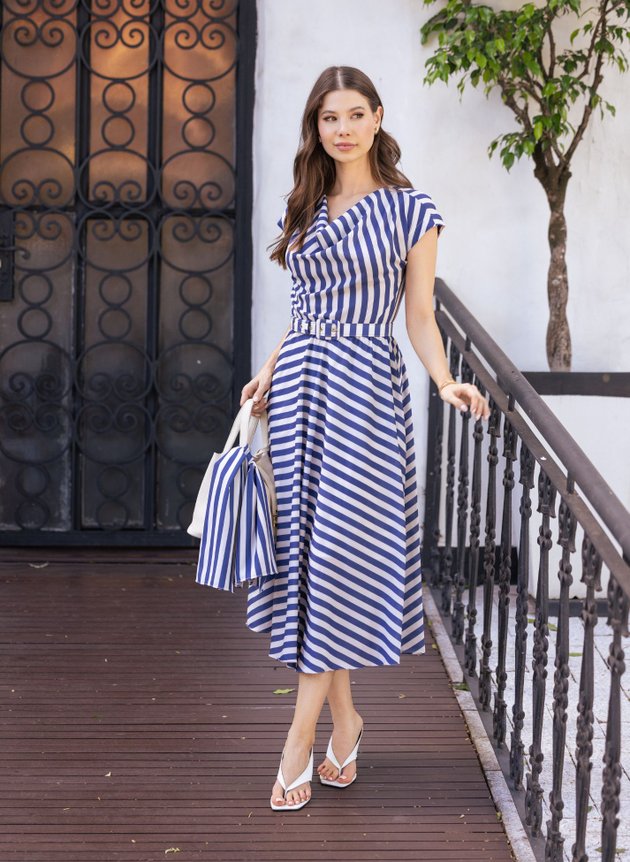 VESTIDO LISTRADO OFF-WHITE E AZUL COM CINTO HELOISA JANY PIM