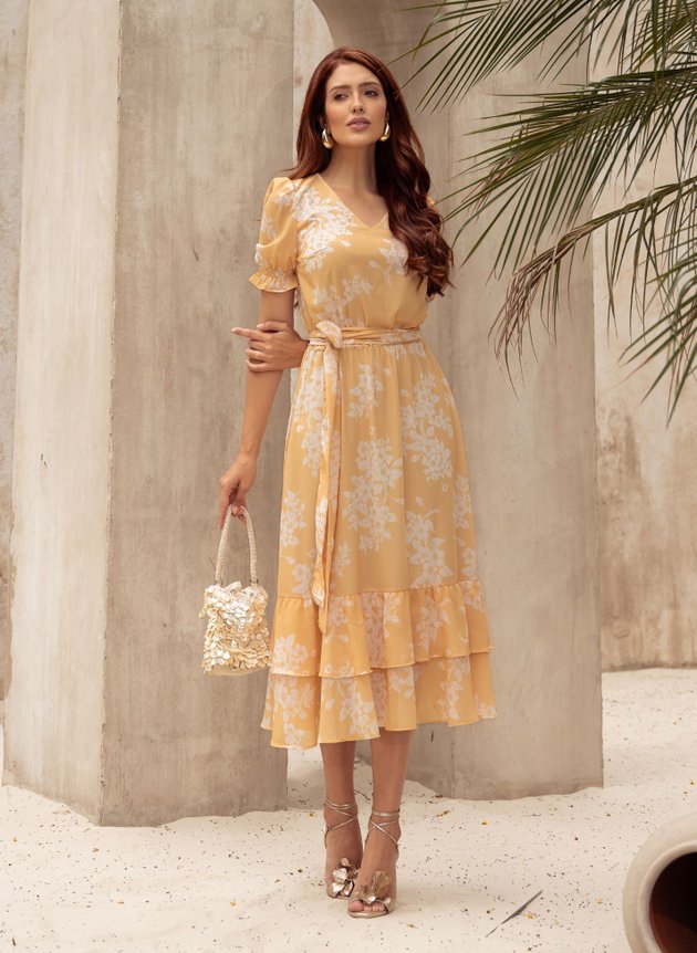 VESTIDO MIDI FLORAL AMARELO CHIFFON TOQUE DE SEDA HELENA JANY PIM